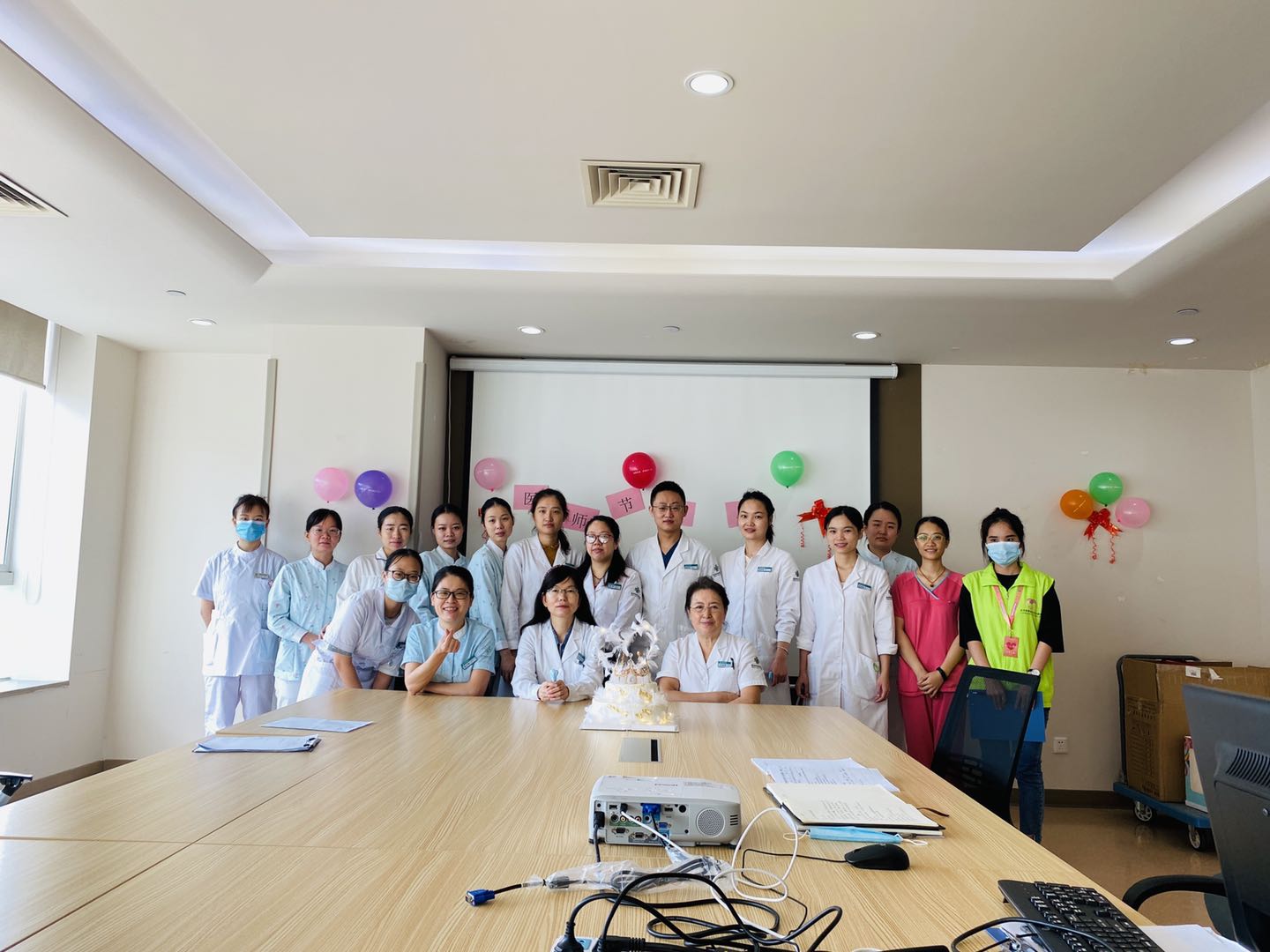 中国医师节|医路同行，感恩有你